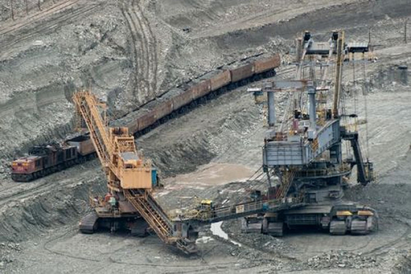 Obce Karlovarského kraje úspěšně čerpají miliardy na zahlazení následků těžby