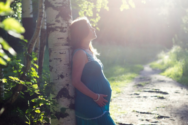 Lékařka varuje: Těhotné ženy by měly být v létě na pozoru