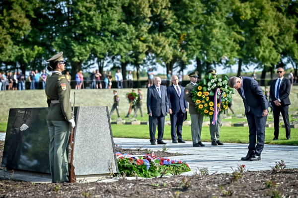 Zástupci vlády uctili v Terezíně památku obětí nacistické perzekuce