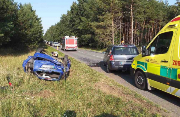 Mezi Vacenovicemi a Vracovem se střetly dvě osobní vozidla, pět osob se zranilo
