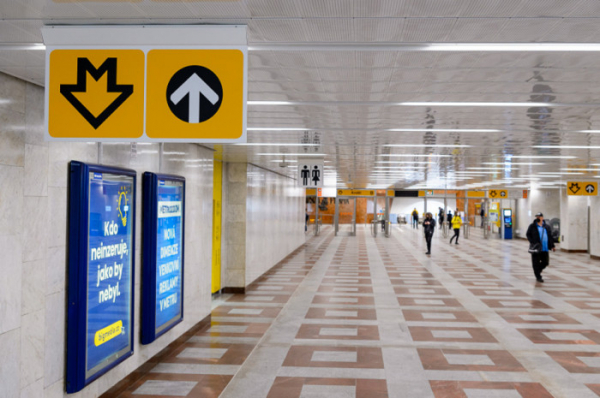Zmodernizovaný vestibul Na Knížecí ve stanici metra Anděl opět slouží cestujícím