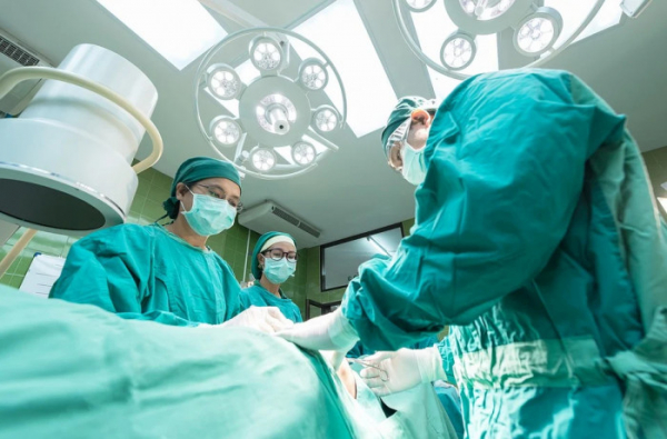FN Olomouc provedla v letošním roce jubilejní tisící transplantaci ledviny