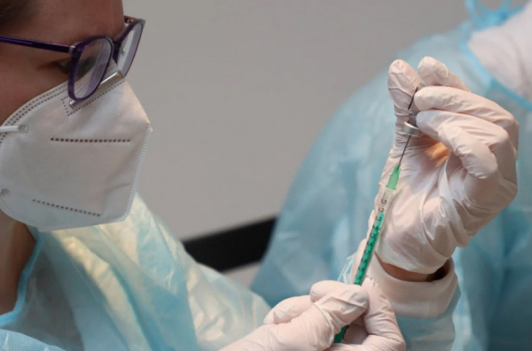 EMA zahajuje rolling-review vakcíny Valneva proti covid-19