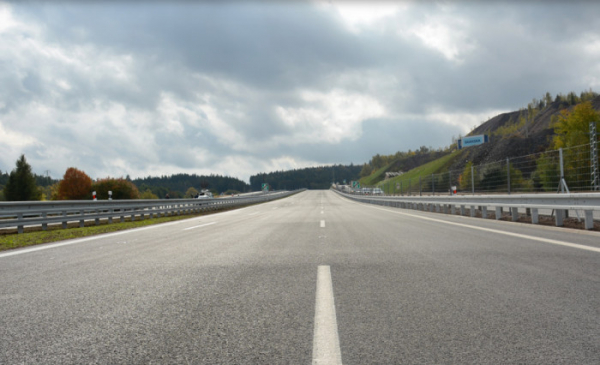 Renomovaná ročenka ocenila PPP projekt dálnice D4 mezi Příbramí a Pískem jako nejlepší v Evropě