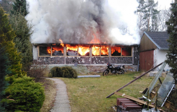 V obci Zliv hořel rodinný dům, škoda přesáhla milion korun 