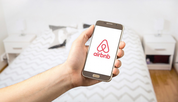 Vláda předloží novelu zákona pro pronajímání bytů přes Airbnb
