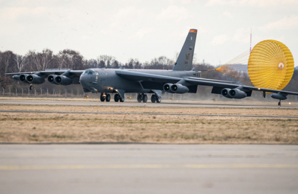 V Mošnově, na letišti Leoše Janáčka, cvičně přistál americký bombardér B-52