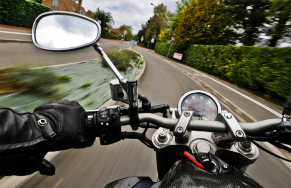 Nová interaktivní aplikace připraví motorkáře na provoz, formou hry jim ukáže nebezpečné situace