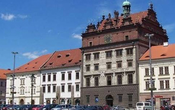 Plzeň rozšiřuje zóny placeného stání. Zvýhodňuje rezidenty