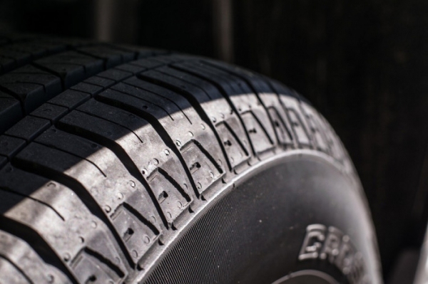 dTest již tradičně přináší test zimních pneumatik. Letos totálně propadly gumy čínské výroby