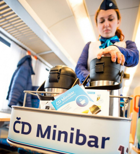 ČD Minibar minulý rok obsloužil více než milion cestujících, ti vypili cisternu kávy