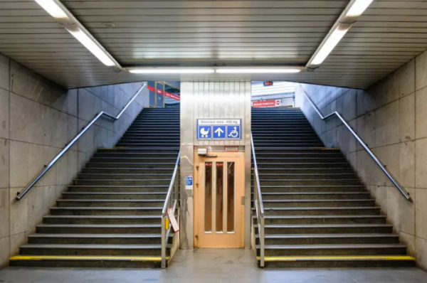 Dopravní podnik hl. m. Prahy vybuduje v metru na Nádraží Holešovice výtah, od léta bude stanice plně bezbariérová