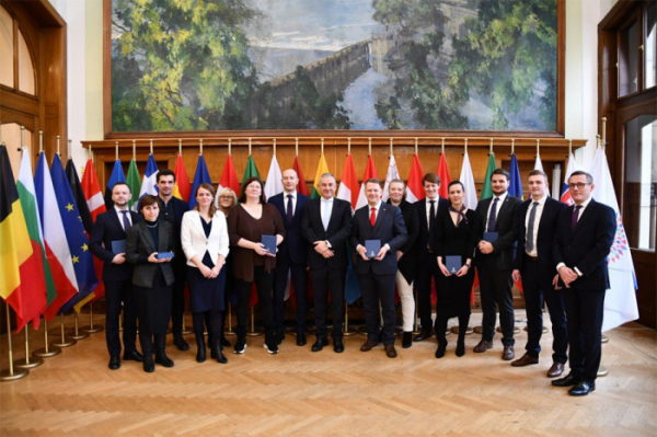 Ministr Síkela ocenil klíčové lidi českého předsednictví