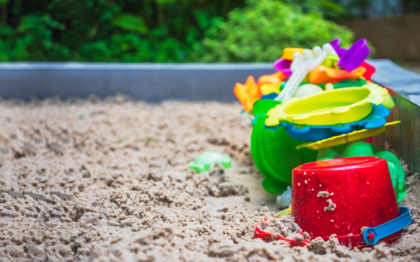 Jak vybrat písek do pískoviště pro školy a školky?