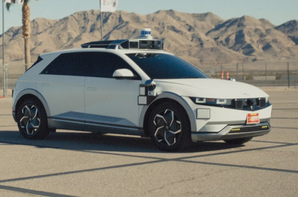 Pokrok pro lidstvo: Robotaxi Hyundai IONIQ 5 uspělo v simulované zkoušce pro získání řidičského oprávnění